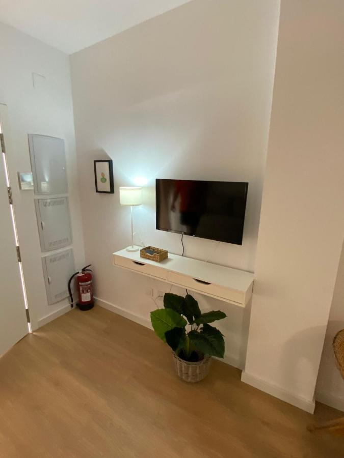 Apartamento Turistico Damajuana Parking Free Espartinas Exterior photo