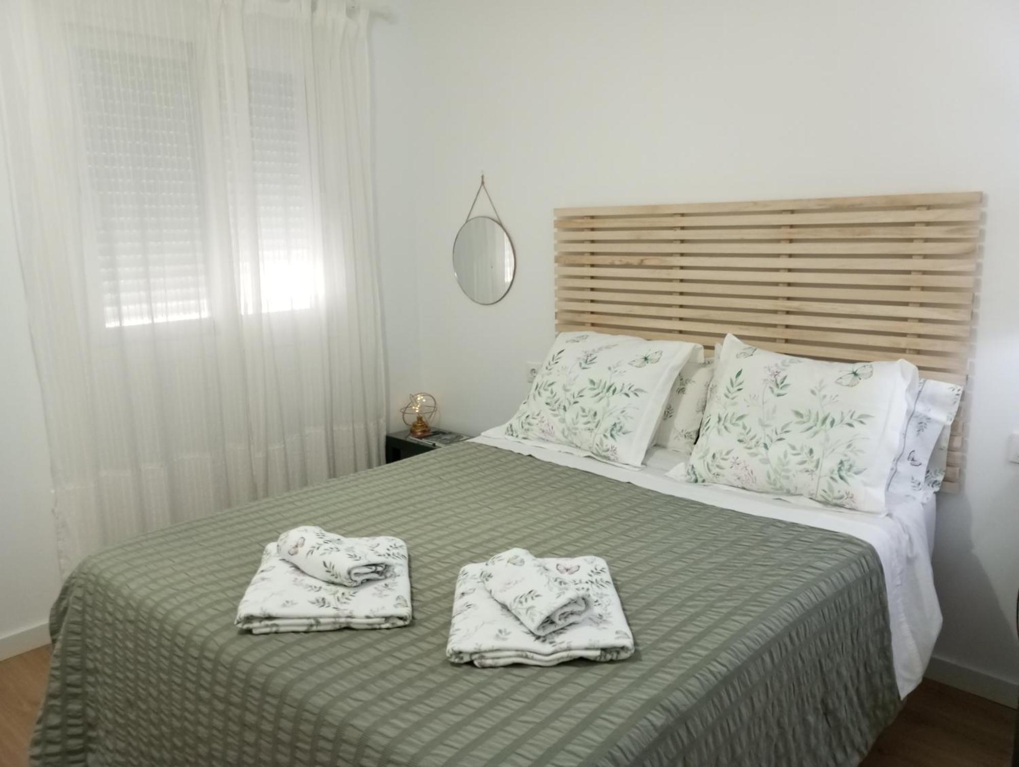 Apartamento Turistico Damajuana Parking Free Espartinas Exterior photo